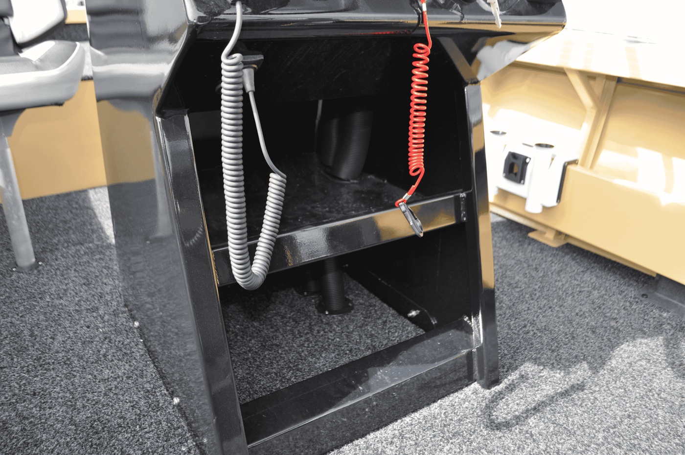 Quintrex Territory Legend Rear Console